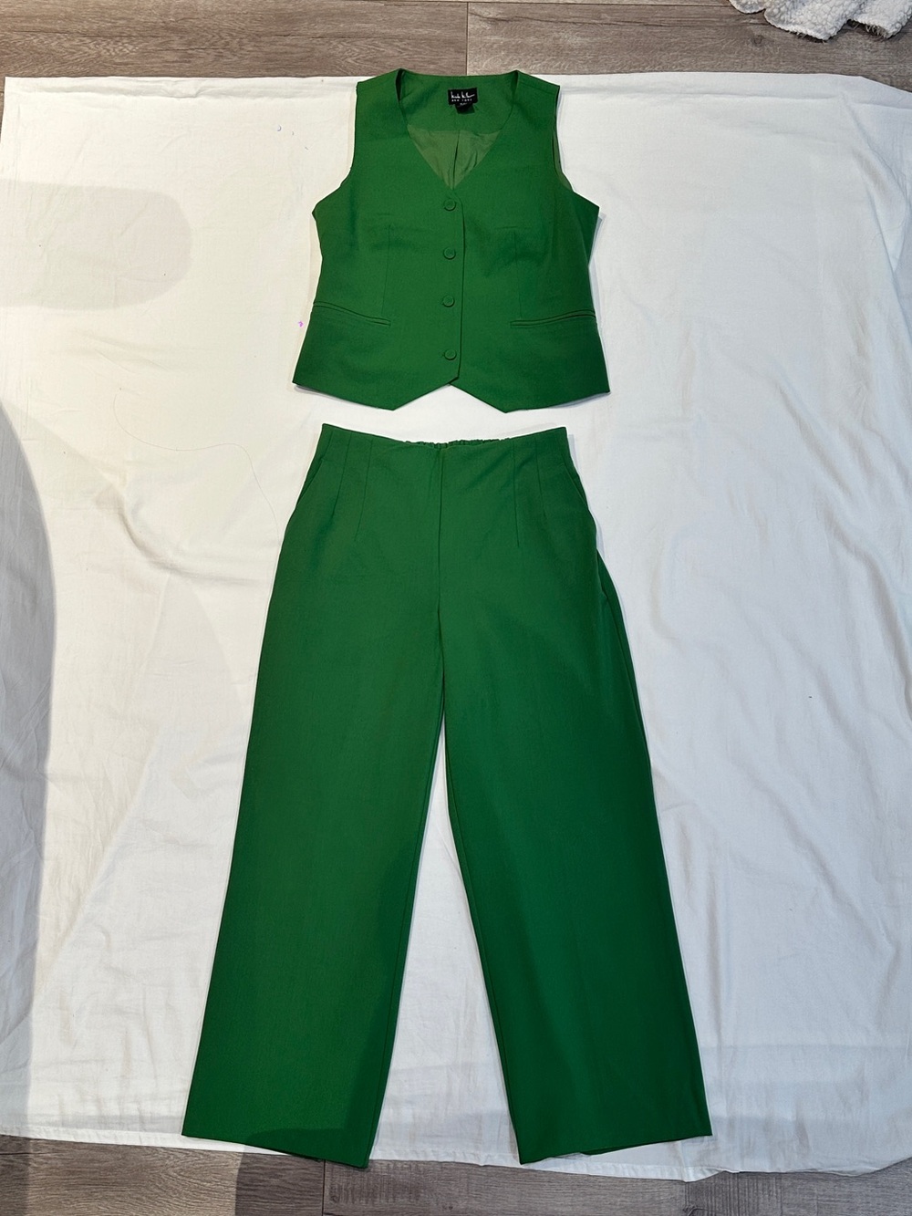 Nicole Miller Emerald Green Tailored Vest with Wide-Leg Pants